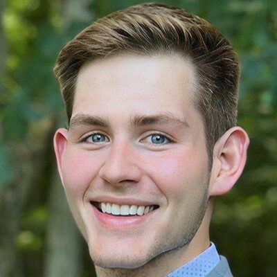 Spencer-Summers_Headshot-Ratio